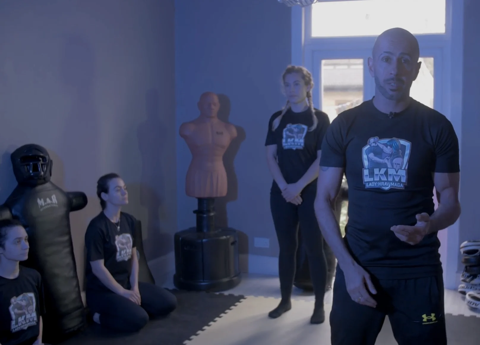 David Kahn teaching a Lady Krav Maga class